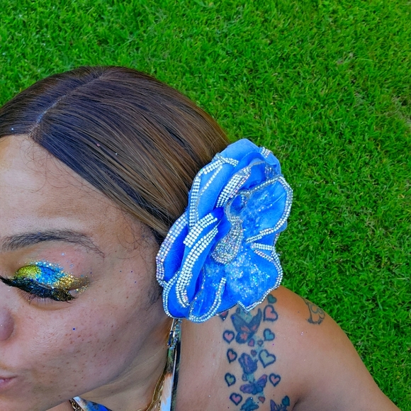 Meet your Posher, HellavaBlingBling - Picture 3 of 7